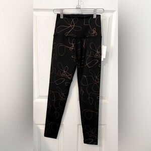 BEYOND YOGA High Waisted Black Matte & Brown Swirl Midi Legging Size S